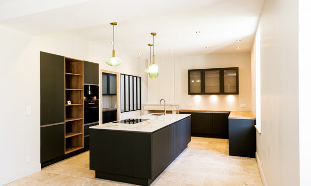 Cuisine noire, blanche ou bois ? Inspirations pour un style qui dure